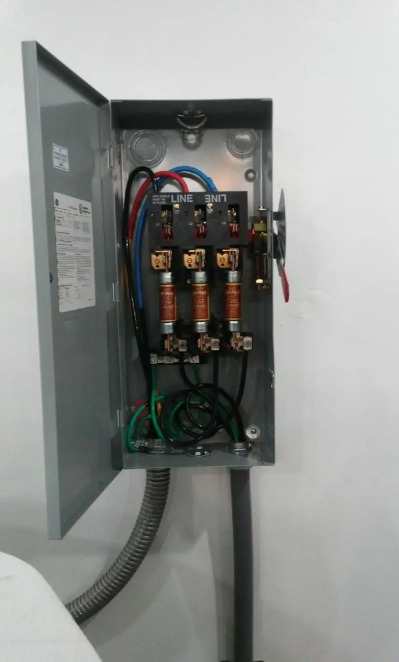 Three-phase disconnect switch installed for Electrical Wiring & Rewiring in Heidelberg
